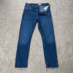 Wrangler Men's Blue Jeans 34x32 Straight Relaxed Fit Outdoor Cowboy Dark Wash